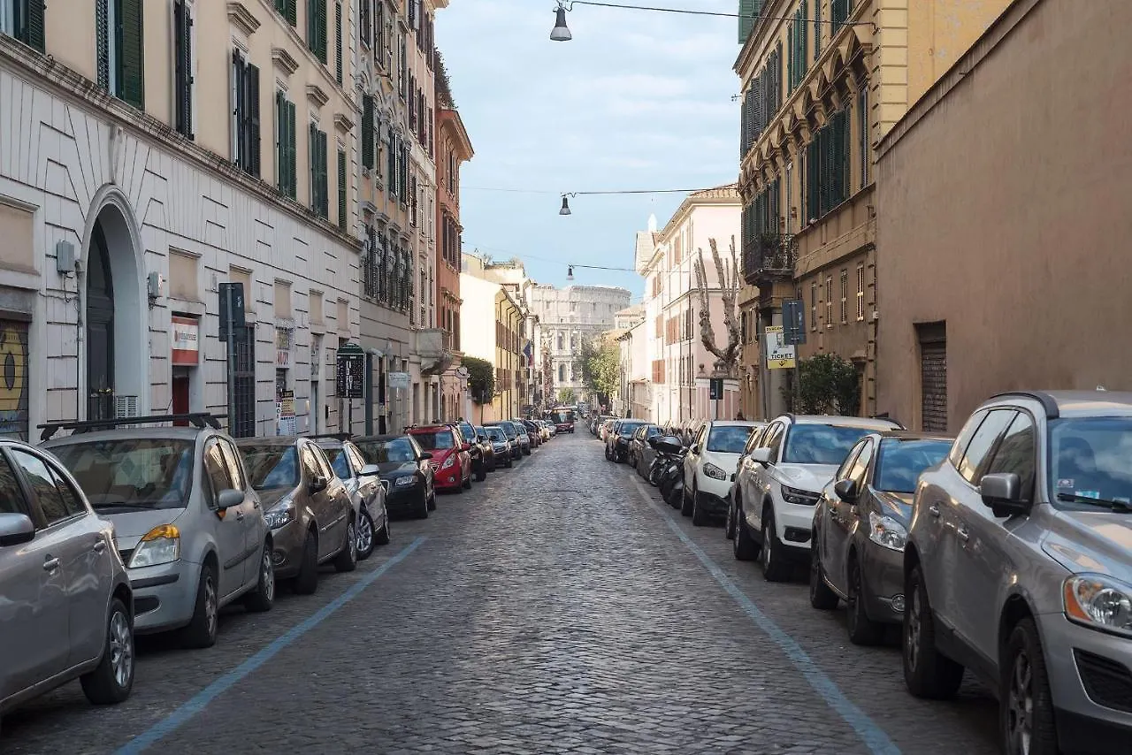 Colosseo & Colle Oppio Cozy Apartment 罗马